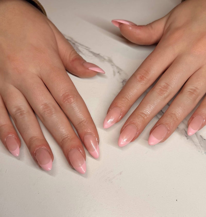 Smooth hands with soft pink nails